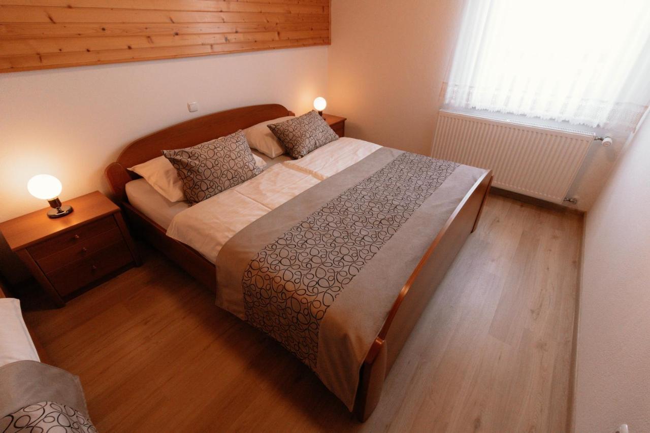 בוהין Apartments & Rooms Malej מראה חיצוני תמונה
