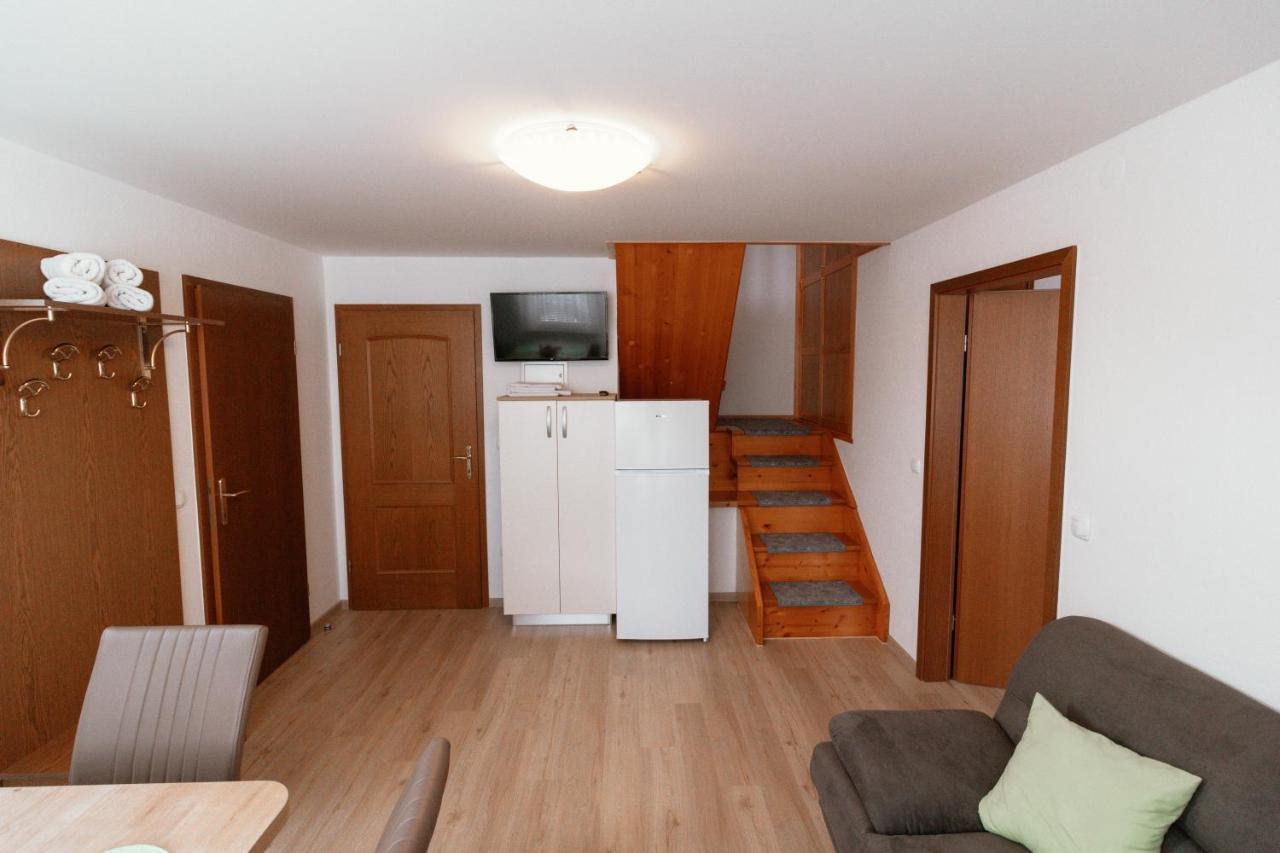 בוהין Apartments & Rooms Malej מראה חיצוני תמונה