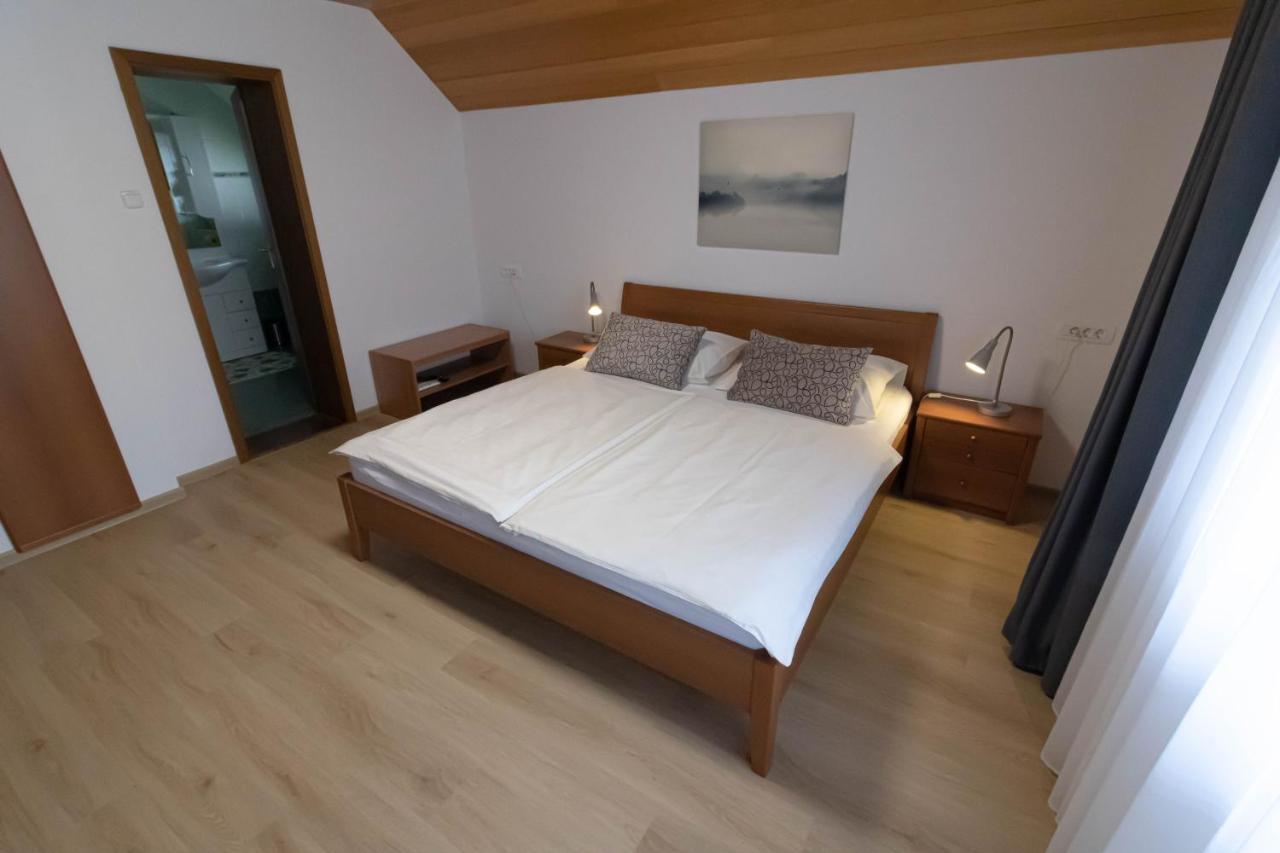 בוהין Apartments & Rooms Malej מראה חיצוני תמונה