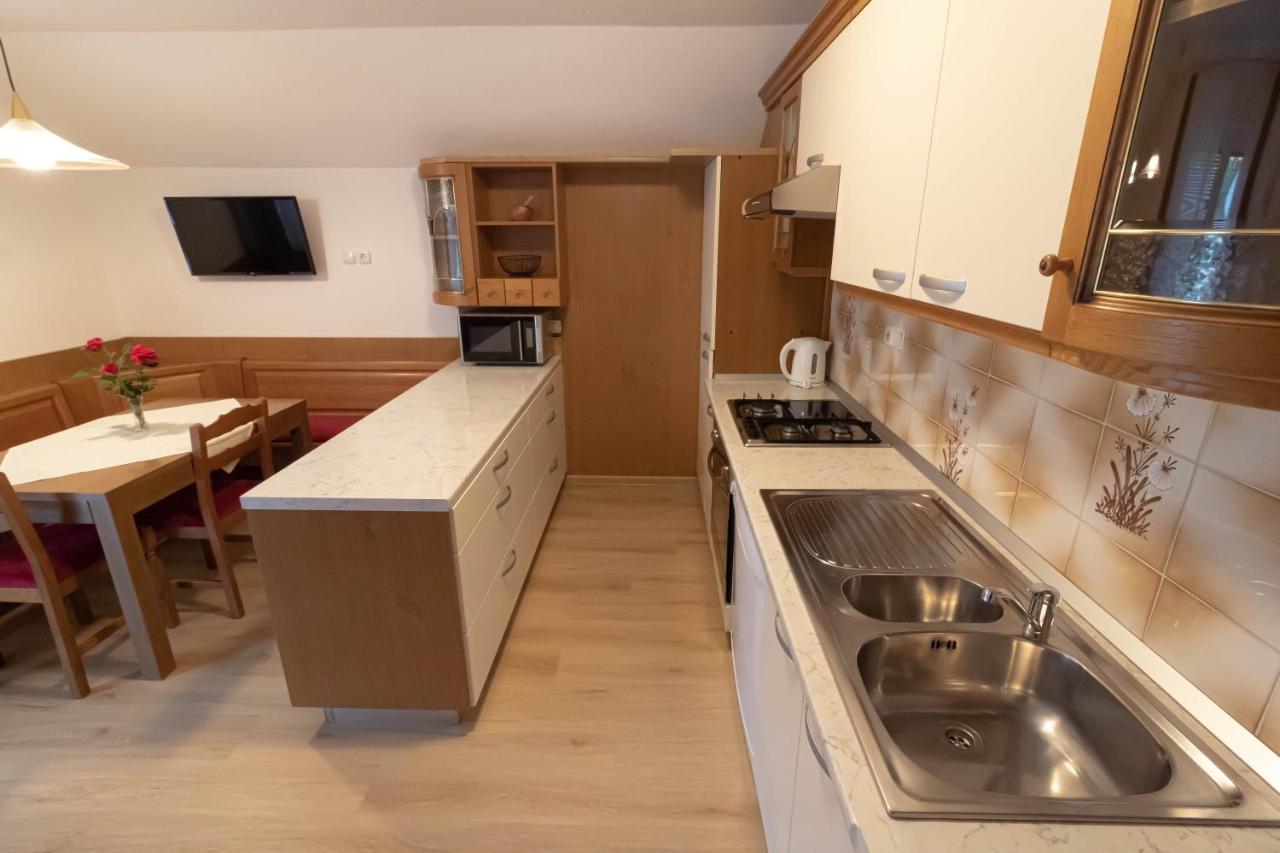 בוהין Apartments & Rooms Malej מראה חיצוני תמונה