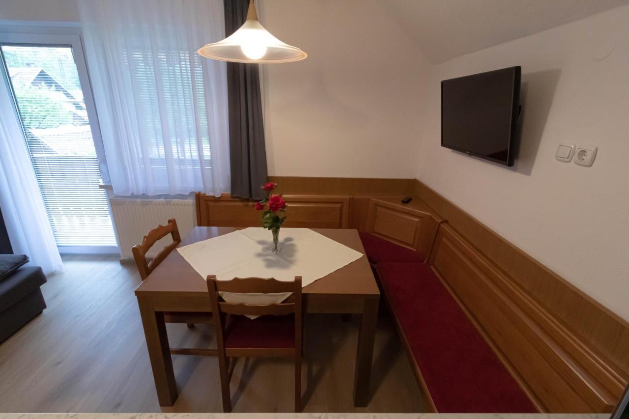 בוהין Apartments & Rooms Malej מראה חיצוני תמונה