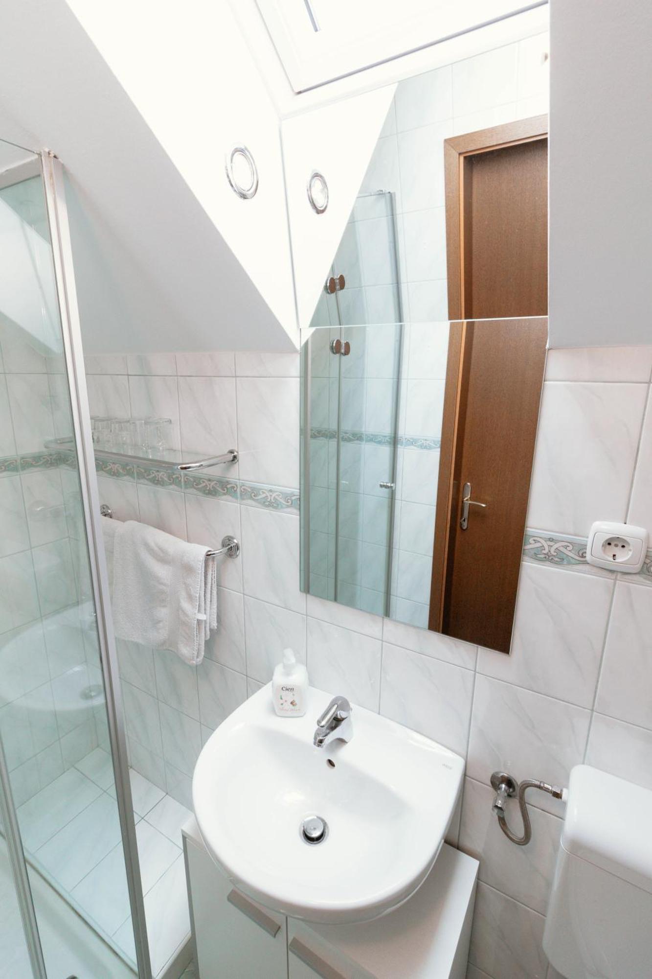 בוהין Apartments & Rooms Malej חדר תמונה
